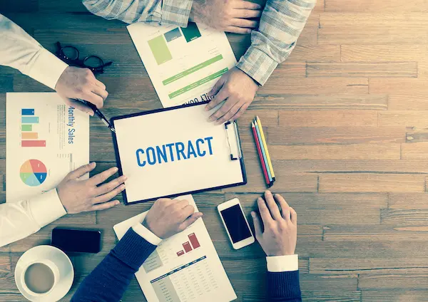 Pre-contract due diligence in Egypt reviewing company status, signatory authority and payment structure before signing
