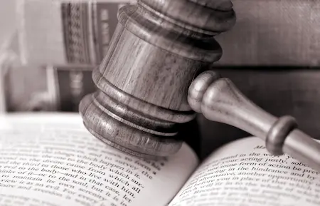 Egypt Property Due Diligence for Foreign Buyers reviewing title deeds, seller authority and chain of title before purchase